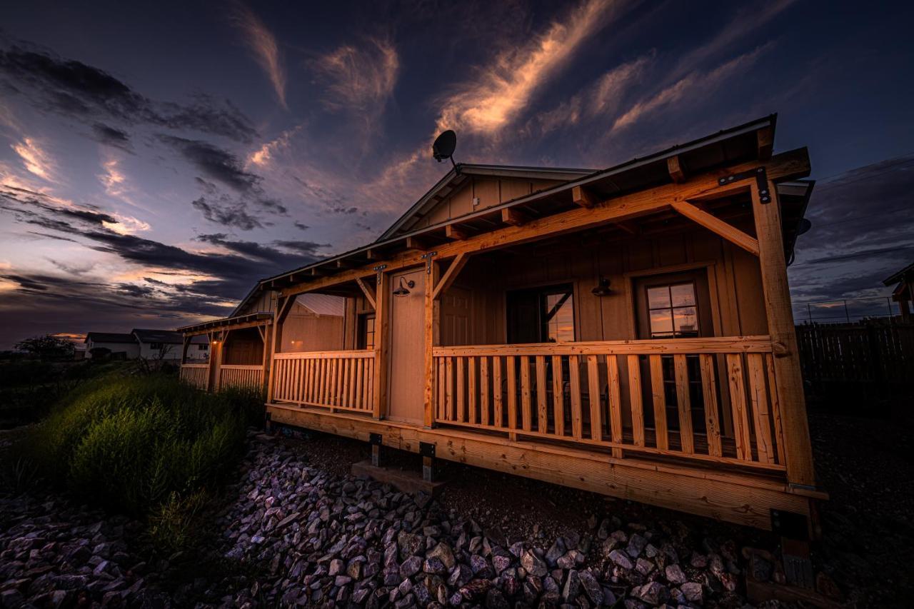 -Pet Friendly- Miners Cabin #6 - King Bed With Private Balcony Tombstone Dış mekan fotoğraf