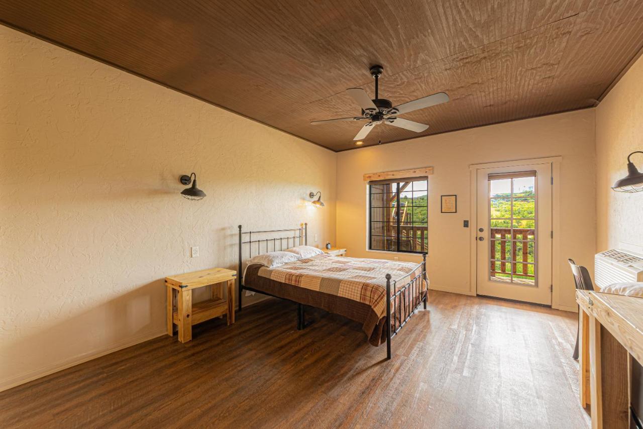 -Pet Friendly- Miners Cabin #6 - King Bed With Private Balcony Tombstone Dış mekan fotoğraf