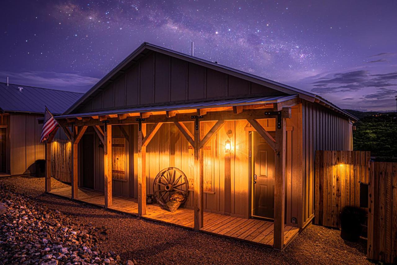 -Pet Friendly- Miners Cabin #6 - King Bed With Private Balcony Tombstone Dış mekan fotoğraf