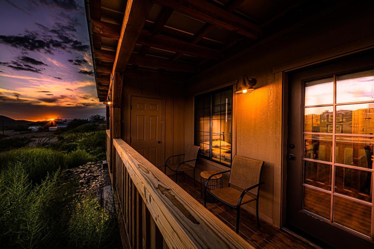-Pet Friendly- Miners Cabin #6 - King Bed With Private Balcony Tombstone Dış mekan fotoğraf