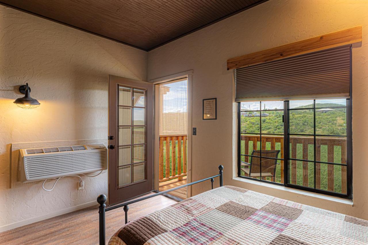 -Pet Friendly- Miners Cabin #6 - King Bed With Private Balcony Tombstone Dış mekan fotoğraf